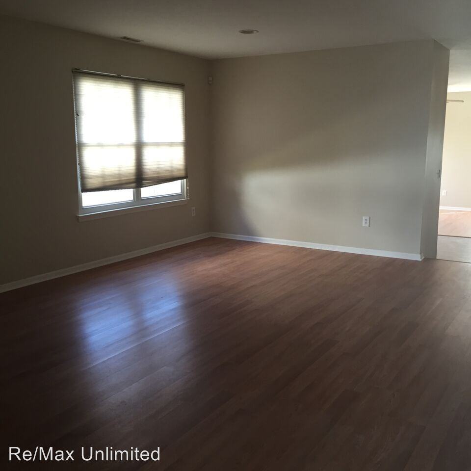 19 Bentwood Dr - Photo 3 of 14