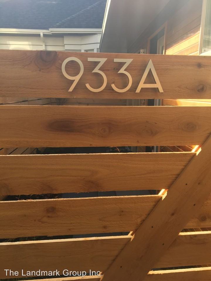 933 13th Ave - Photo 2 of 15