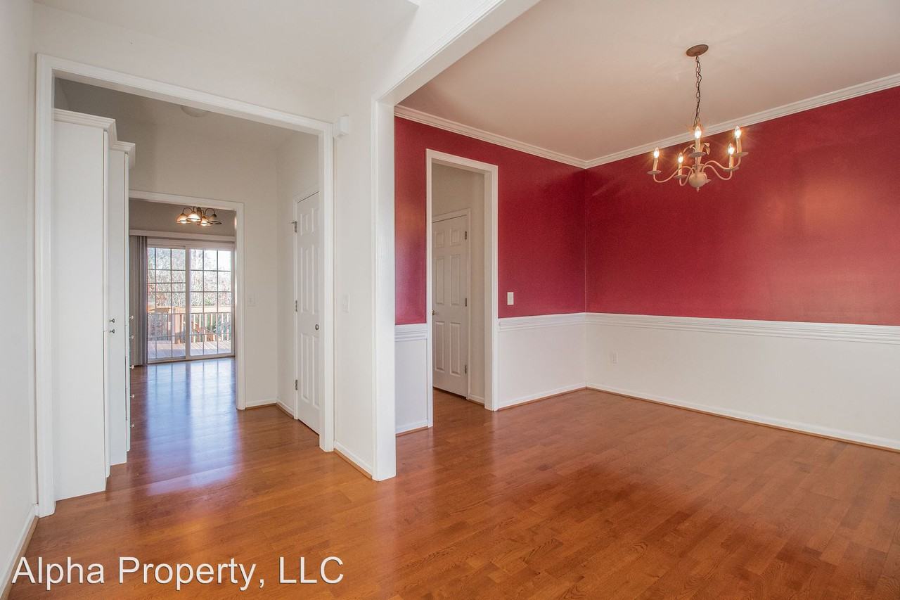 513 Walkingstick Way - Photo 3 of 30