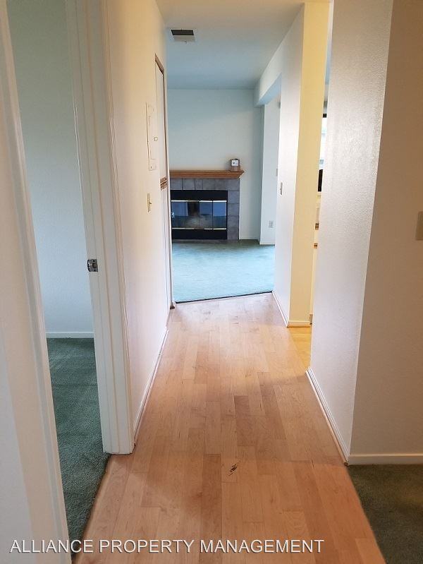 545 Mission Blvd - Photo 2 of 13