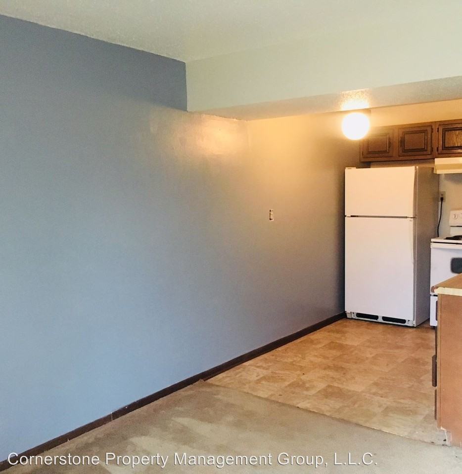 715 Westridge Rd - Photo 3 of 8