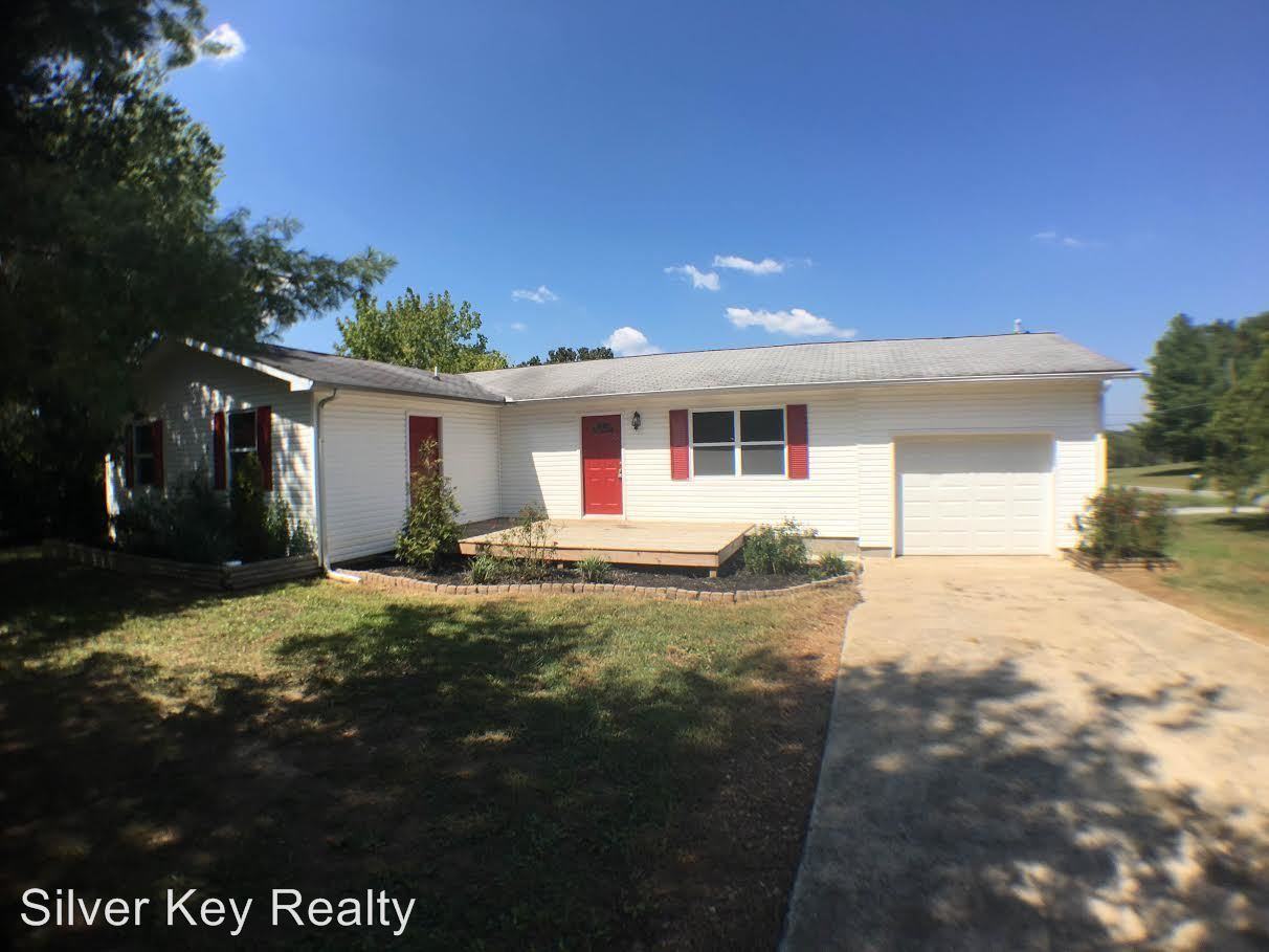 102 Lake Rd - Photo 2 of 8