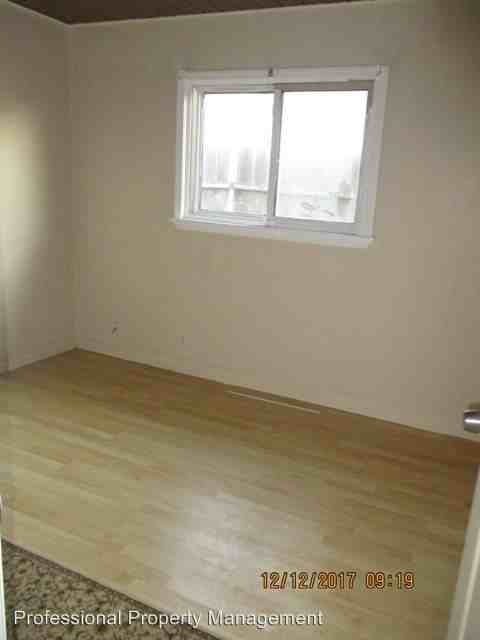 601 Bradford Dr - Photo 3 of 8