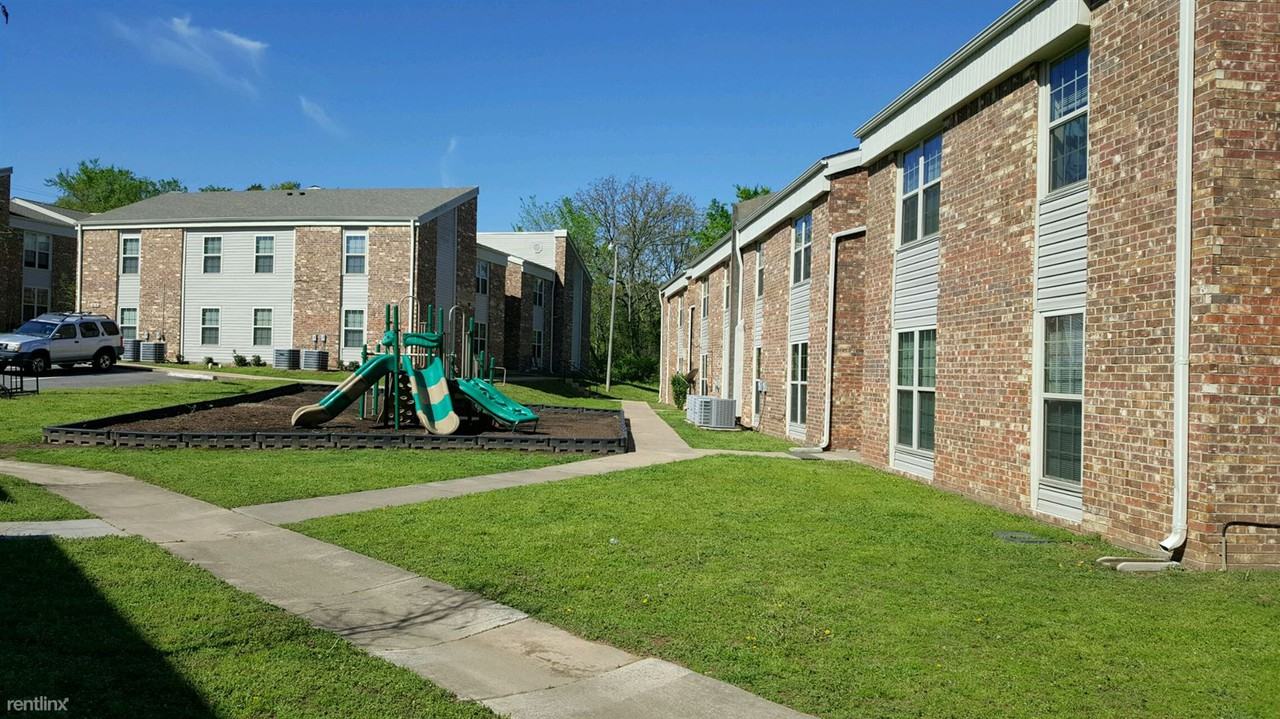 GardenWalk of Barling - Photo 2 of 8