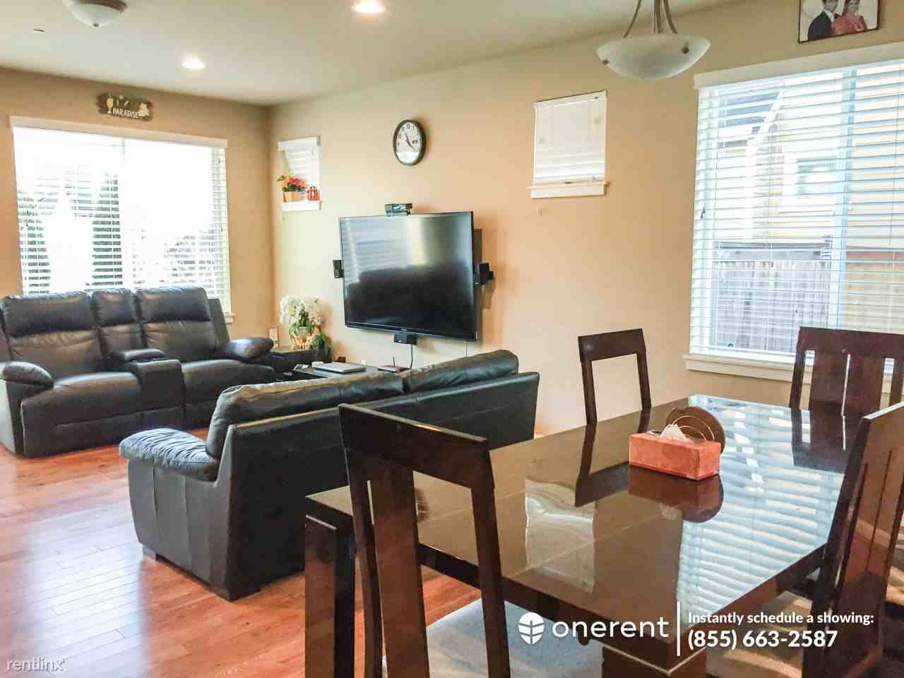 11560 178th Pl NE - Photo 2 of 14