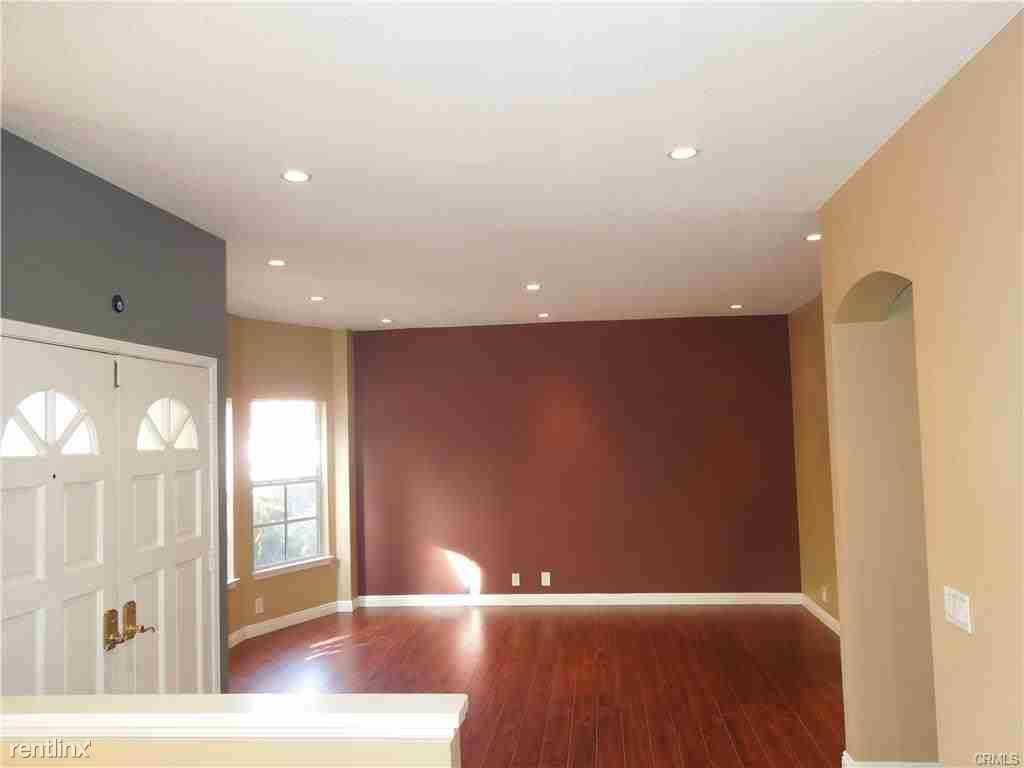 24276 Briones Dr - Photo 3 of 19