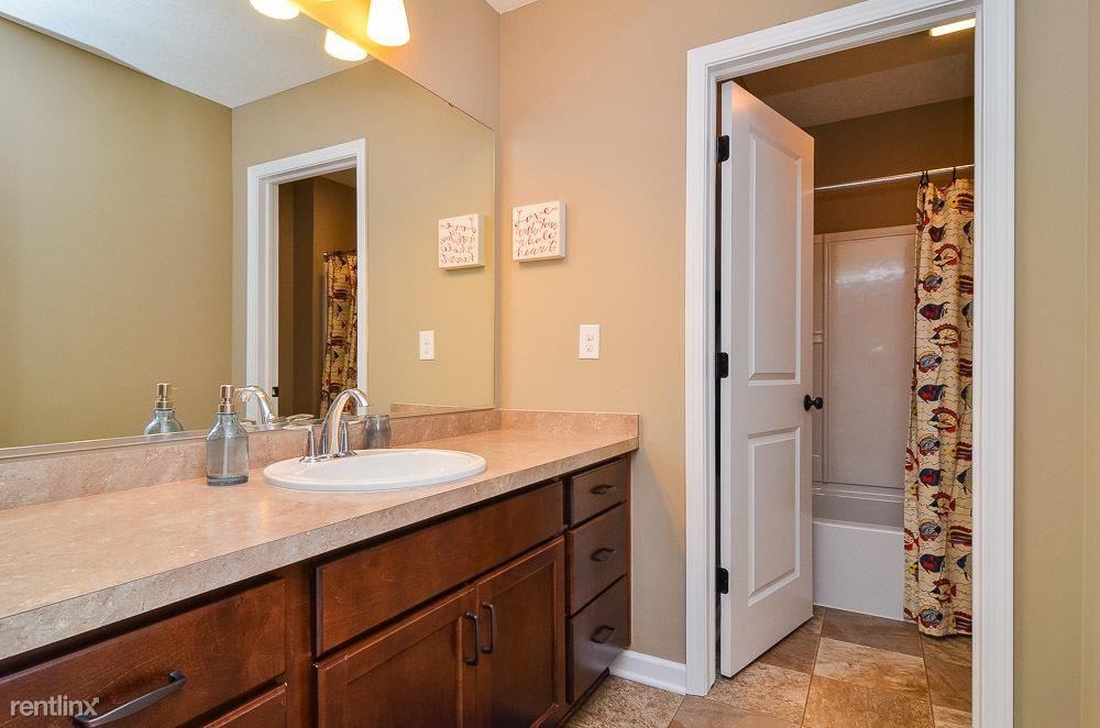 3994 Sunshine Peak - Photo 3 of 10