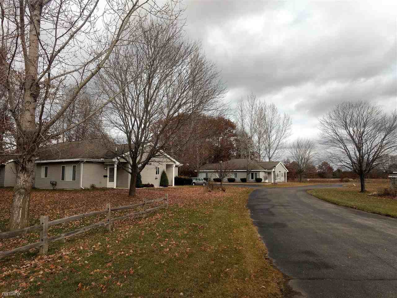 Roseville Apartments - Photo 2 of 10