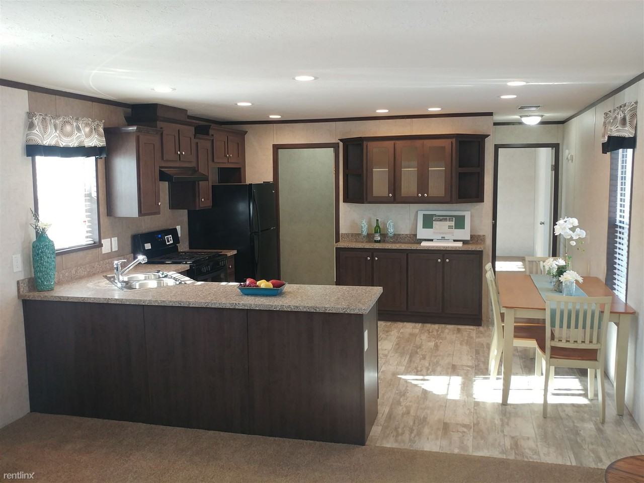 47 St Michaels Dr - Photo 2 of 19