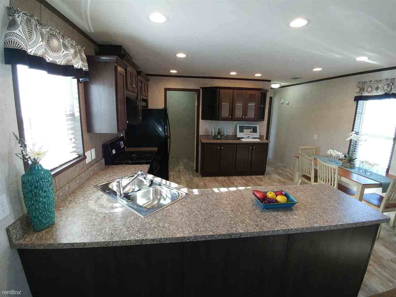 31 St Peters Dr - Photo 2 of 17