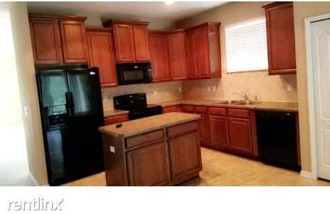 11760 Lakewood Dr - Photo 2 of 10