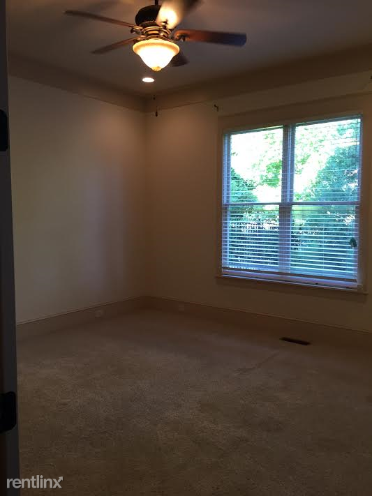 4132 Heritage Pl - Photo 3 of 11