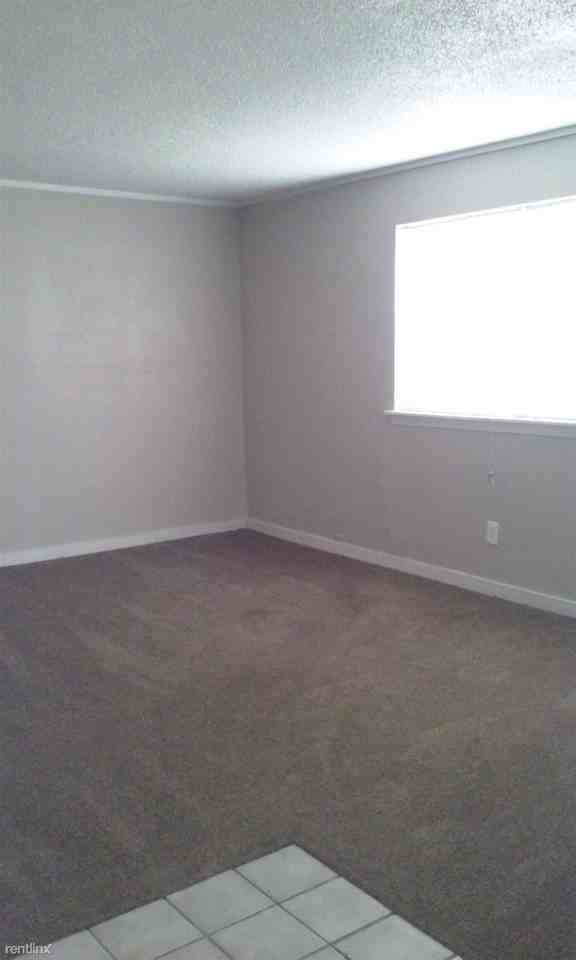 4636 NW 19th St - Photo 3 of 3