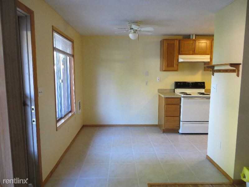 3527 SE Wake St - Photo 3 of 16