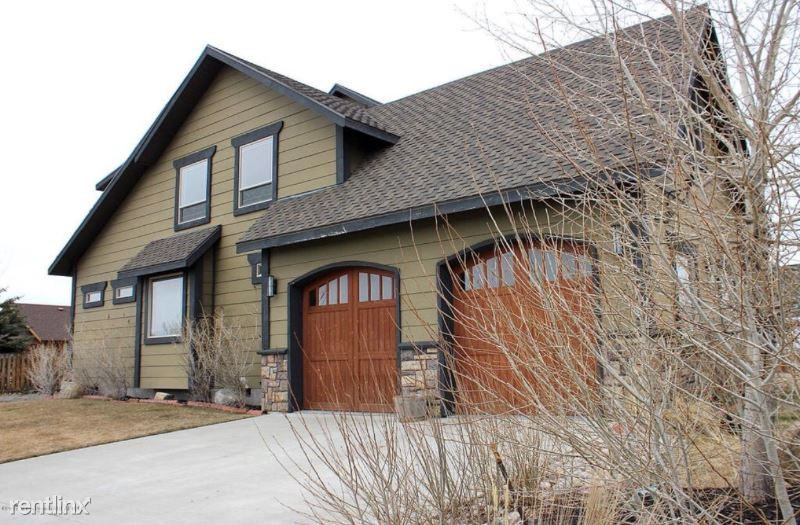 445 Meadowood St - Photo 2 of 27