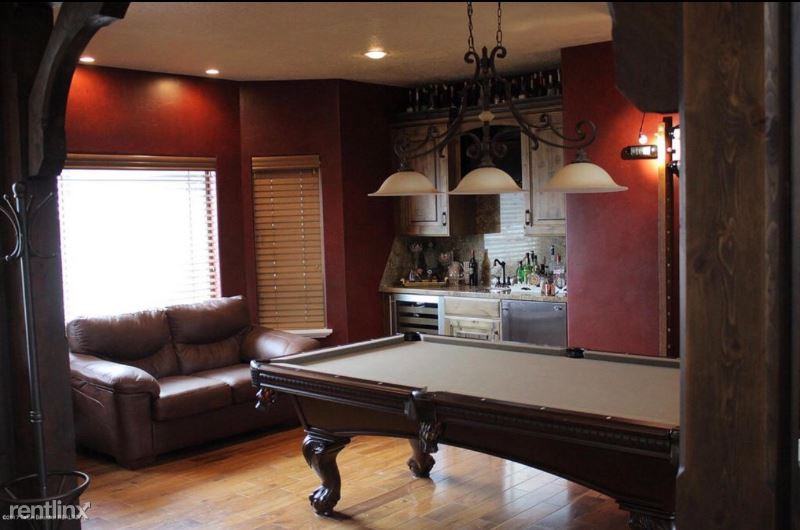 445 Meadowood St - Photo 3 of 27