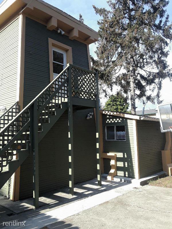 441 Bartlett Ave - Photo 2 of 13