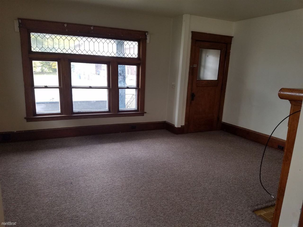 2108 Parade St - Photo 3 of 10