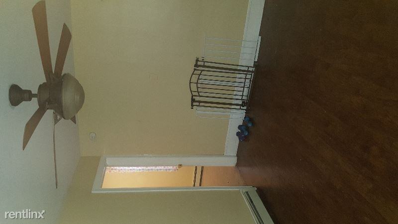 358 S Chicago Ave - Photo 3 of 3