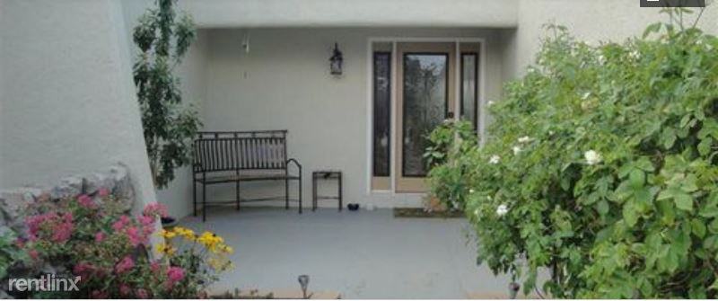 8912 Lagrima De Oro Rd NE - Photo 2 of 33