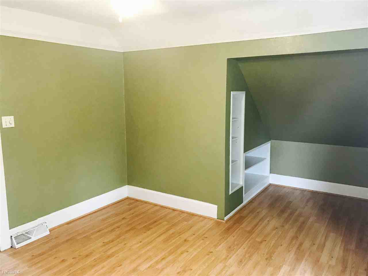 222 N Chicago Ave - Photo 3 of 10