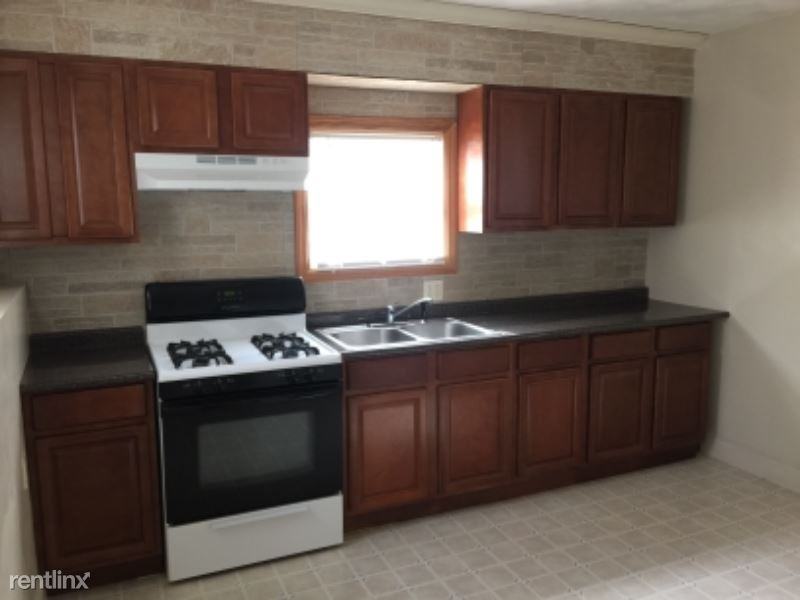 7 Watkins St - Photo 2 of 12