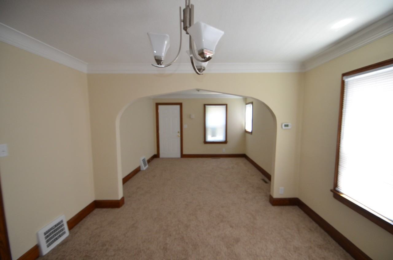 3840 44th Ave S - Photo 2 of 5