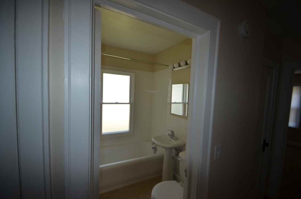 3840 44th Ave S - Photo 3 of 5