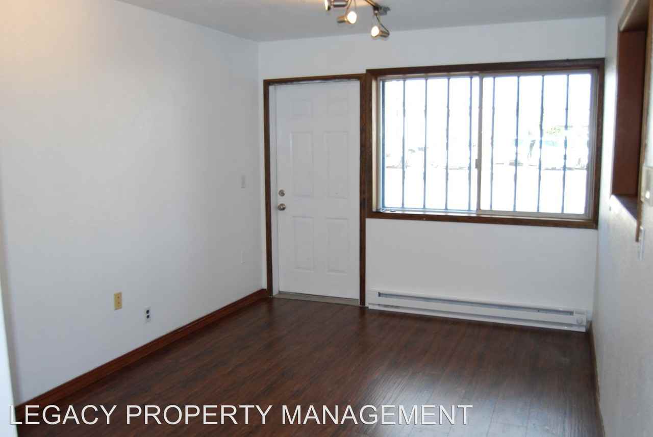 16125 SE 98th Ave - Photo 2 of 8