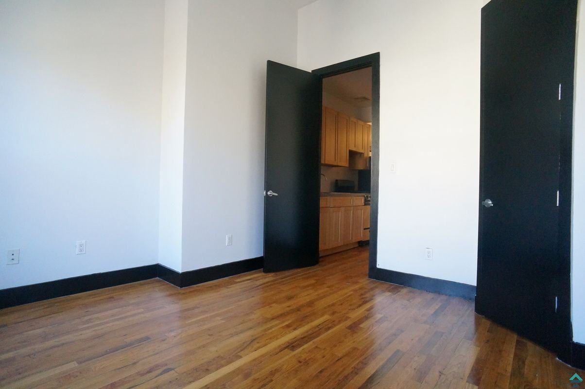 198 Scholes Street #3 - Photo 3 of 10