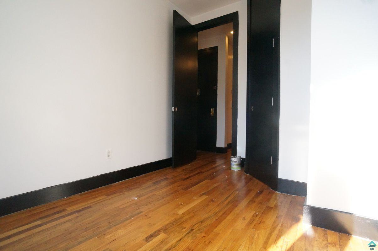 198 Scholes Street #3 - Photo 7 of 10