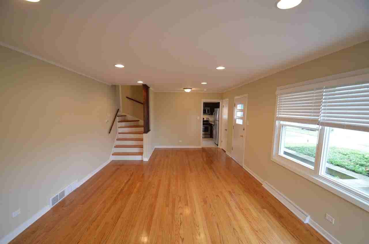 7409 Davis St - Photo 2 of 16