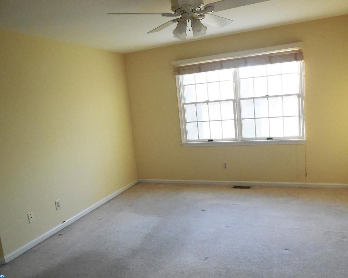 15 Barry Dr - Photo 2 of 15
