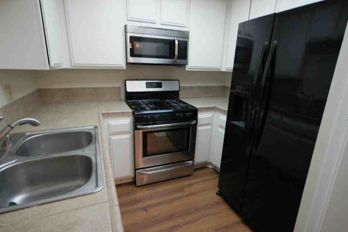 536 Spring Rd #97 - Photo 3 of 20