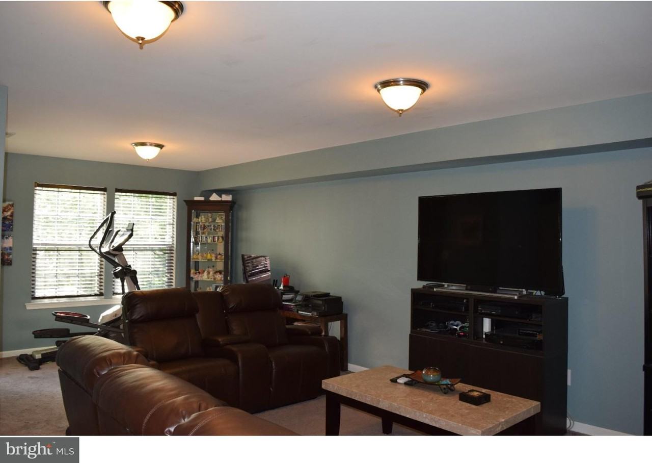 403 Dogwood Dr - Photo 2 of 14