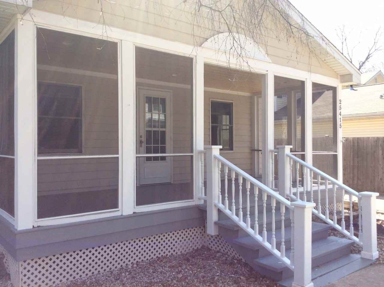 25415 Madison St - Photo 3 of 16