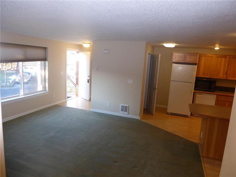 1124 Wacomac - Photo 3 of 12