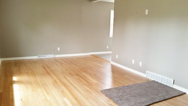 1504 E 18th St - Photo 3 of 20