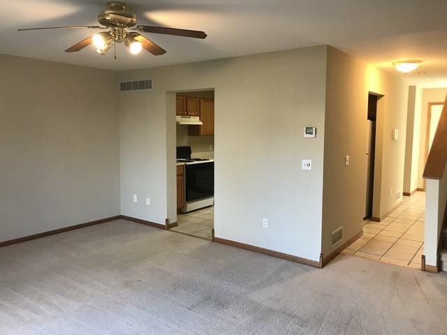 1407 Adams St - Photo 3 of 15