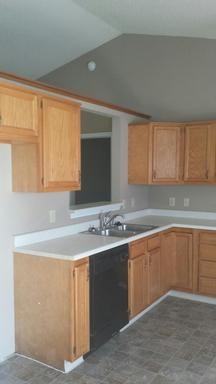 310 Lockerbie Ln - Photo 3 of 5