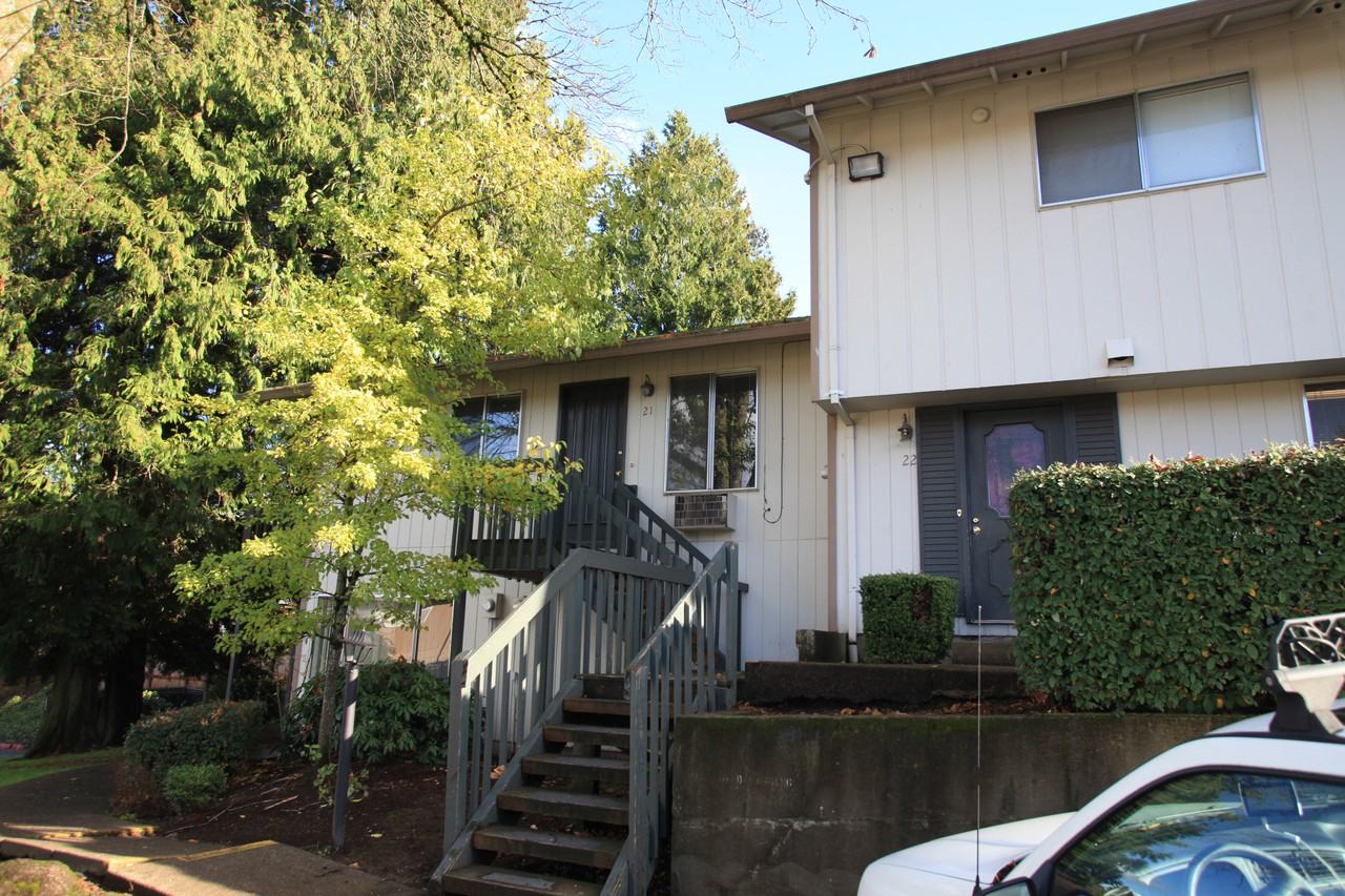 Capitol Gardens - Photo 2 of 12