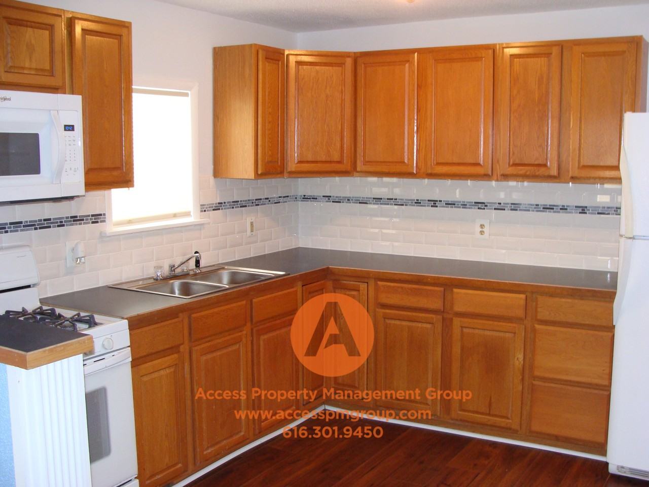 357 Hickory St - Photo 3 of 14