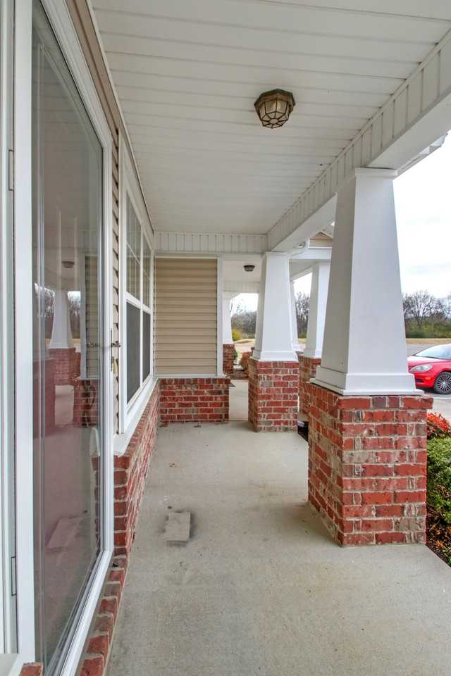 226 Jenna Lee Cir - Photo 2 of 25