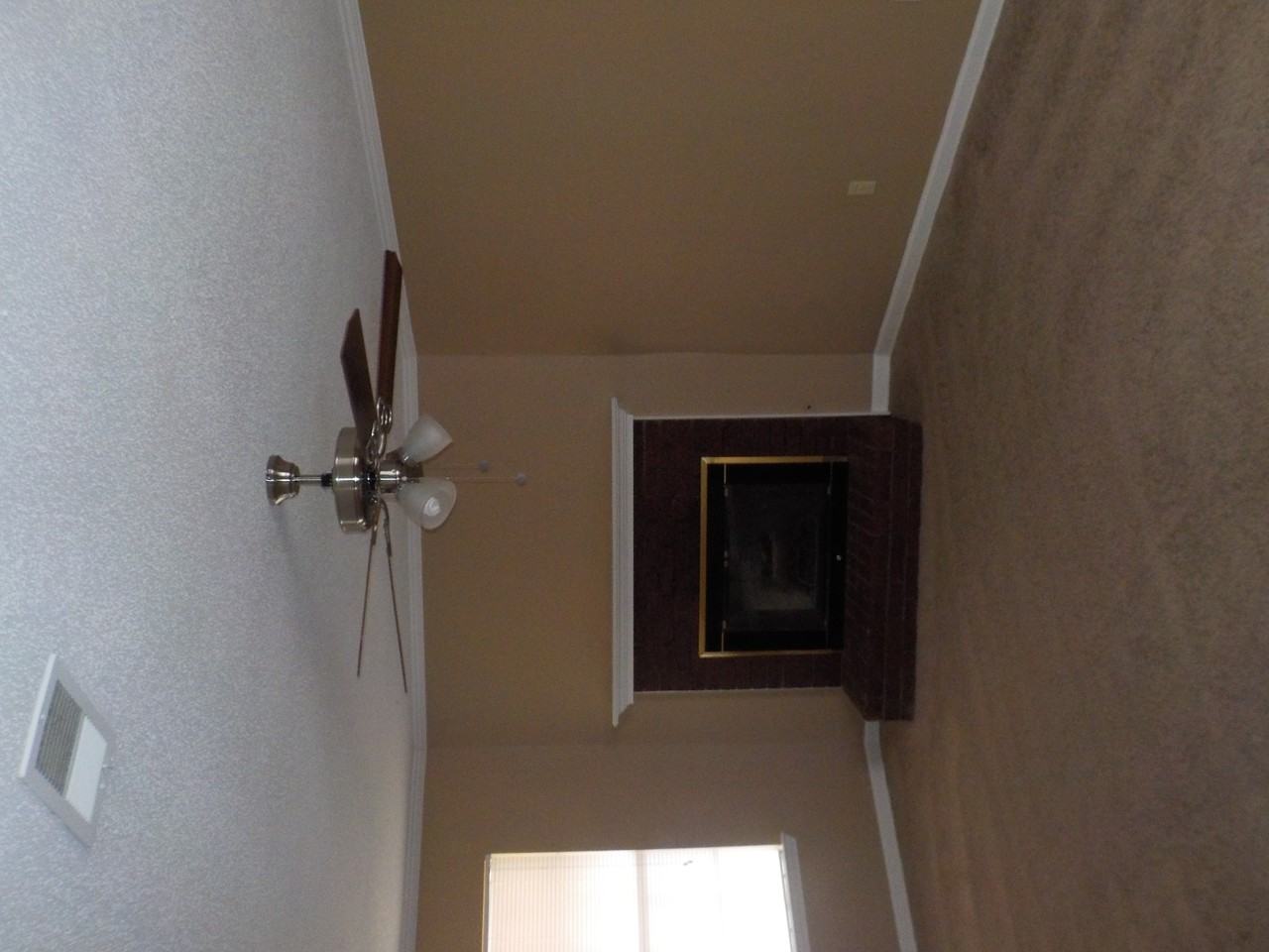 5719 Riverhead Ave - Photo 3 of 12