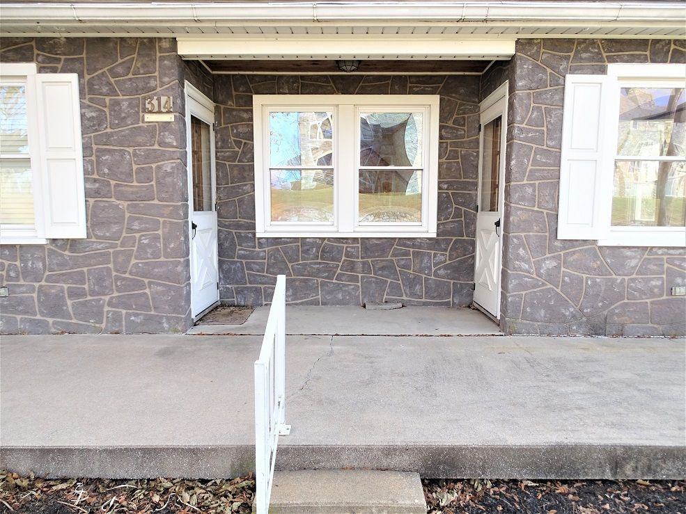 314 N Carpenter St - Photo 3 of 28