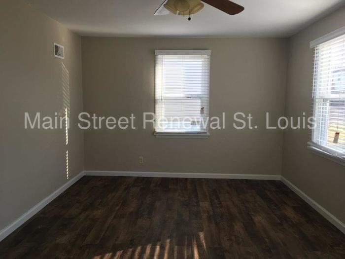 9095 Kathlyn Dr - Photo 2 of 9