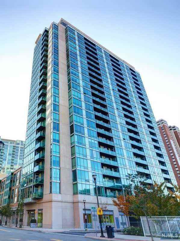 1 Shore Ln #1003