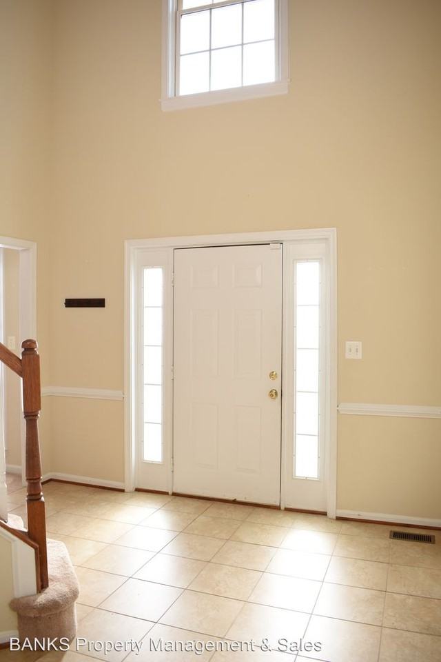 21 Lafayette St - Photo 2 of 36