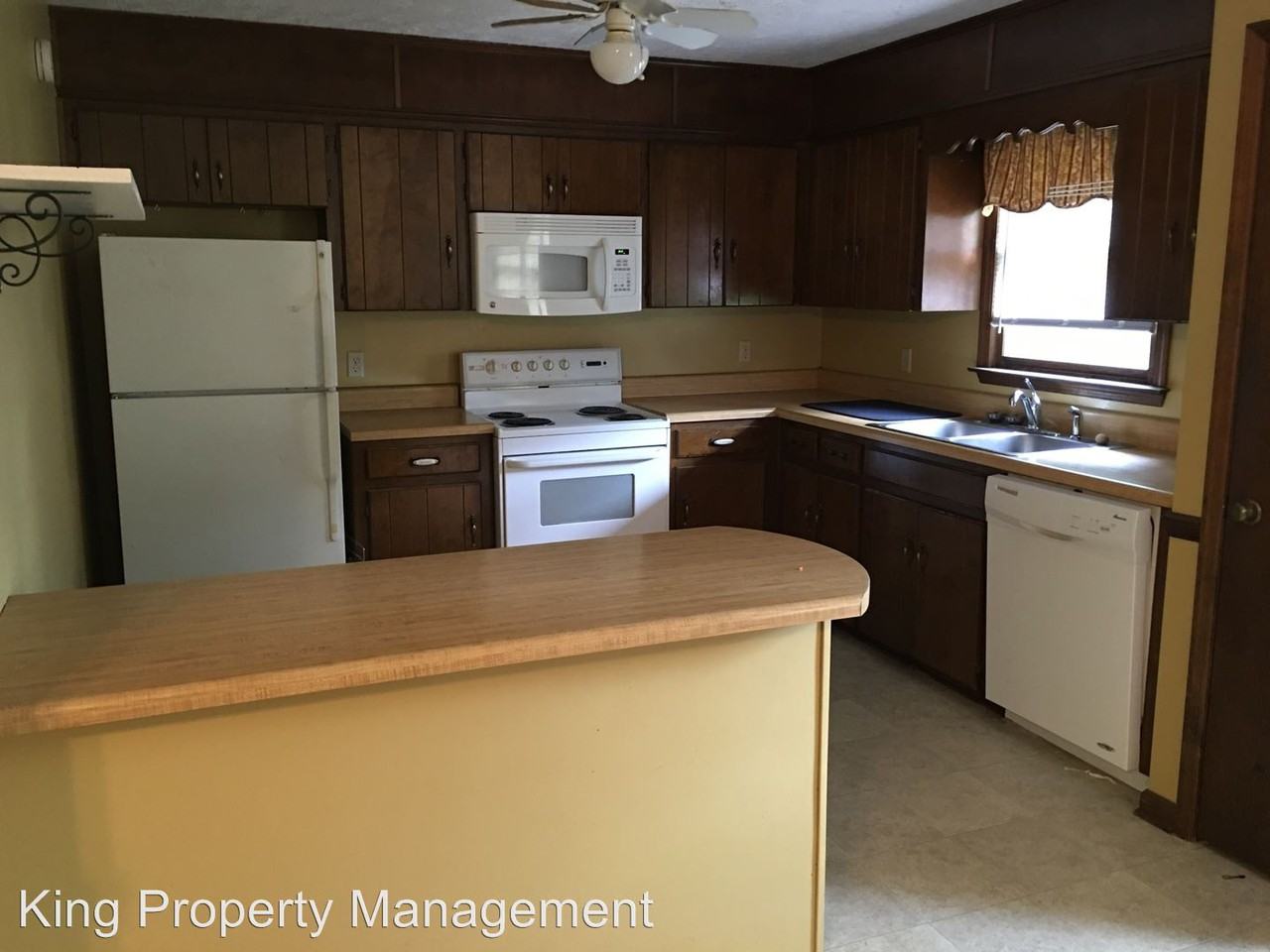 154 Hickory Ln - Photo 3 of 7