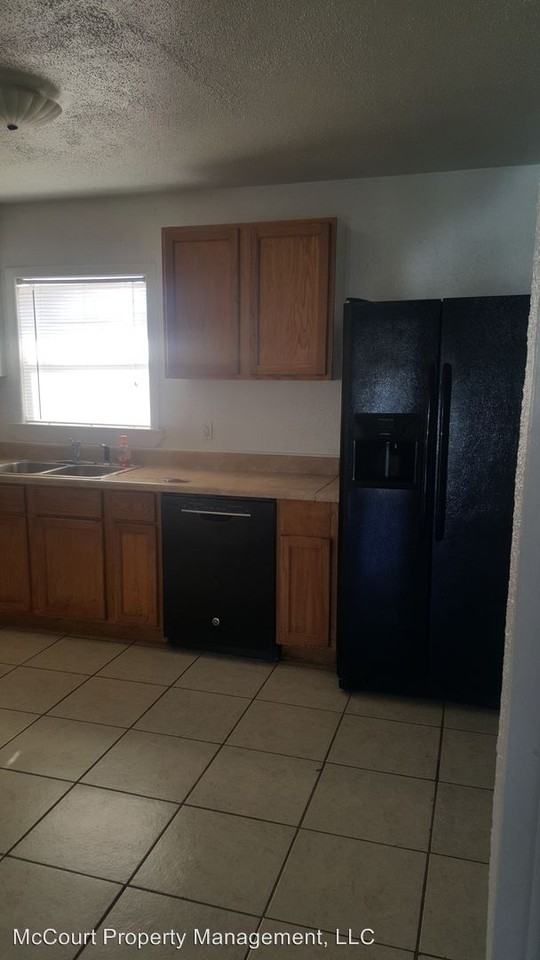 3113 Kessler Ave - Photo 2 of 4